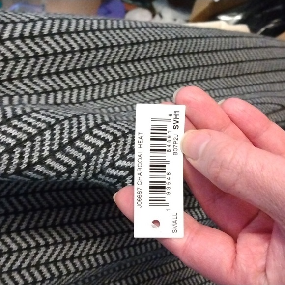 GoodThreads Men's Charcoal grey sweatshirt with Chevron pattern Sz Small NWT - Picture 6 of 17